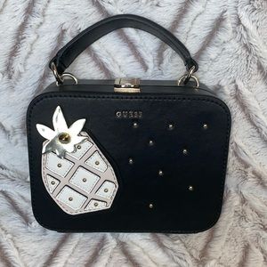 Like new Guess black pineapple crossbody!